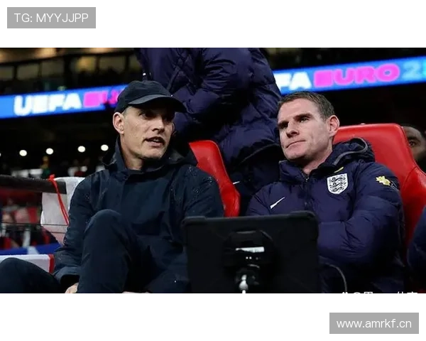 图赫尔关键比赛表现稳健,战术调整能力持续提升 图赫尔关键比赛表现稳健,战术调整能力持续提升