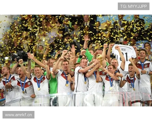 勒夫执教理念强调控球与高位逼抢，战术体系持续提升德国队竞争力