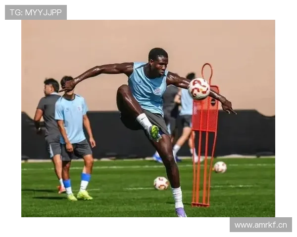 中场结构偏防守：上海申花为何难以掌控比赛节奏？