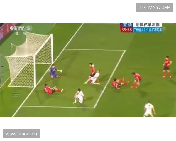 帕利尼亚与坎特：扫荡型中场的战术差异解析