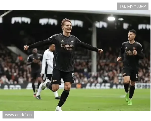 厄德高 vs 德布劳内:中场核心的战术角色与组织效率之争